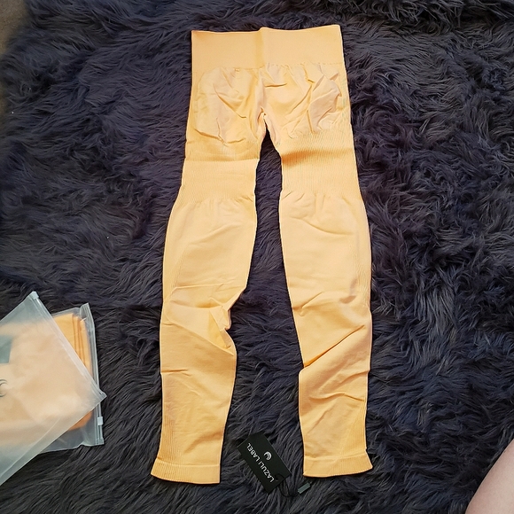 Lazuli Label Pants - Lazuli Label Scrunch Seamless Ribbed Contour Leggings